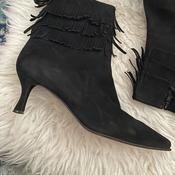Stuart Weitzman Y2K ankle booties black suede fringe kitten heel size 10 - Picture 3 of 8